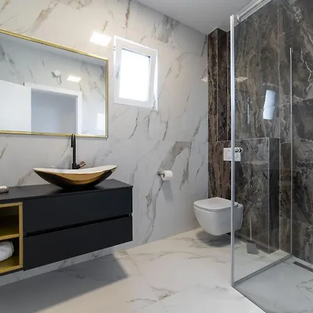 Luxury Apartment Vagabundo 2 Free Parking Trogir Exterior photo